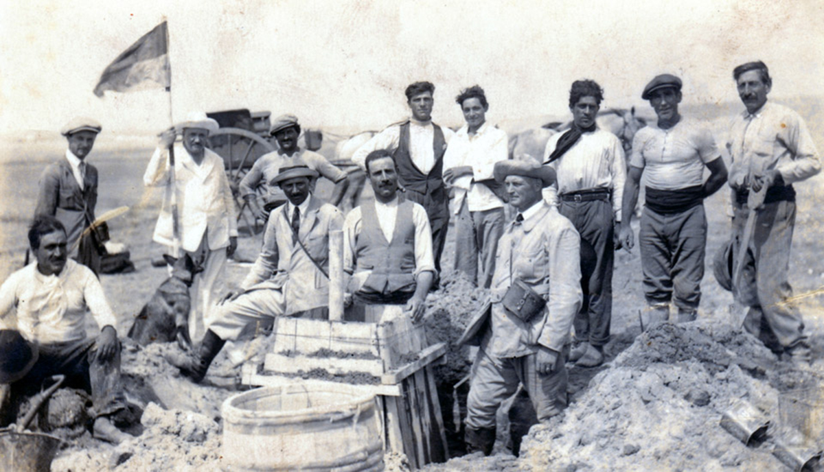 Colocación de la piedra fundamental del balneario, abril 1913 (Archivo Municipal de Madariaga)